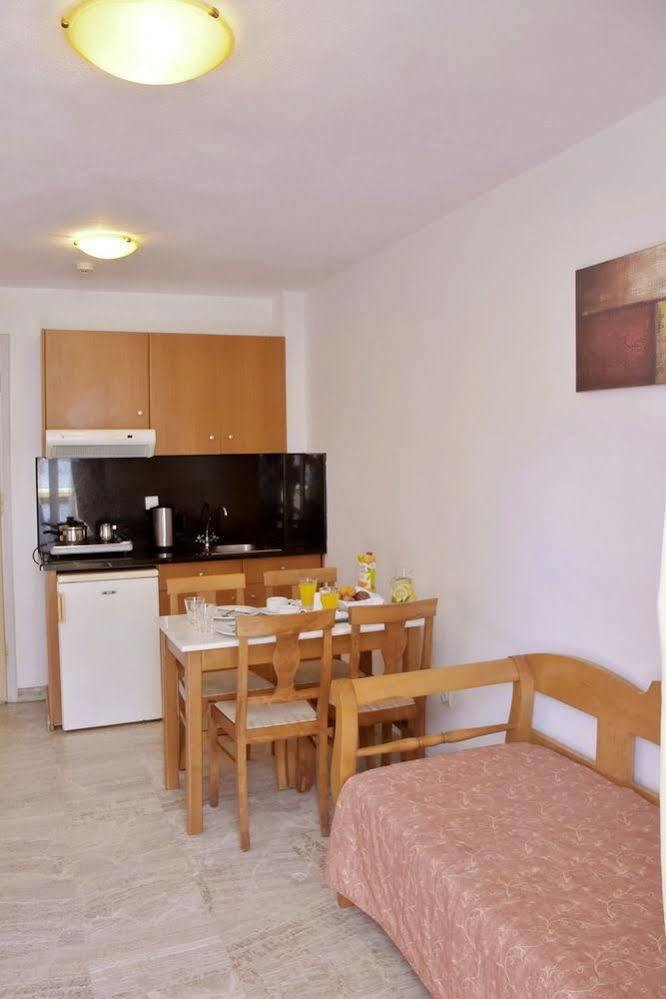 Irini Apartments Platanés Buitenkant foto
